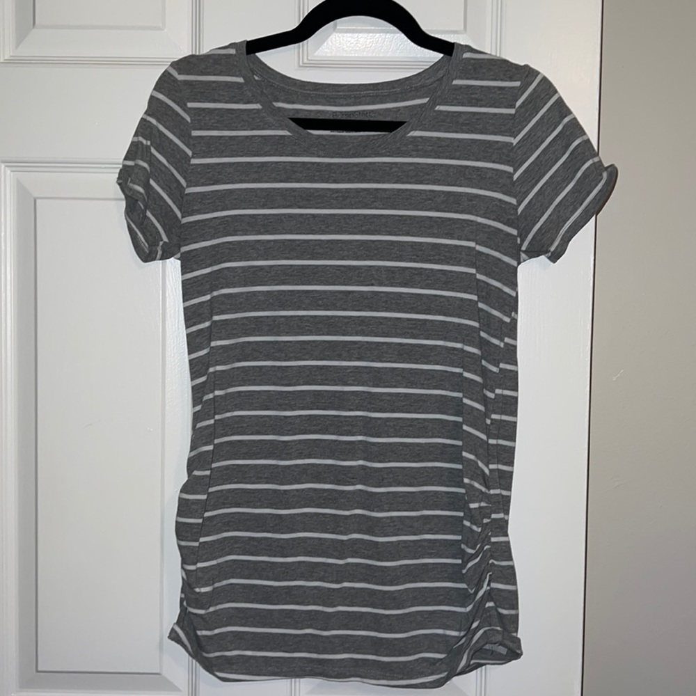 Bump Start by Motherhood Maternity Short Sleeve Tee size small